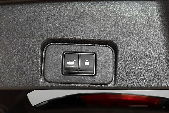 Nissan X-Trail 25 of 25