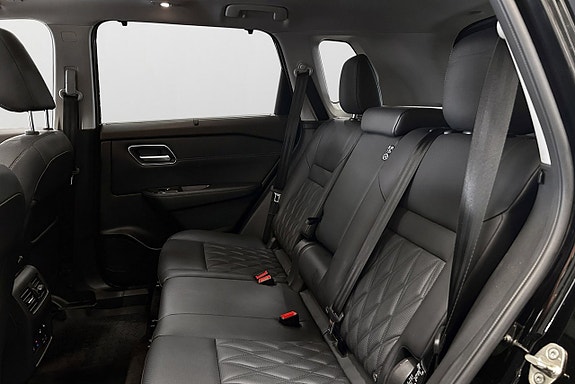 Nissan X-Trail 18 of 25