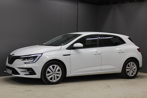 Renault Megane IV 2 of 5