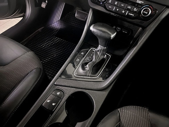 Kia Niro 11 of 16