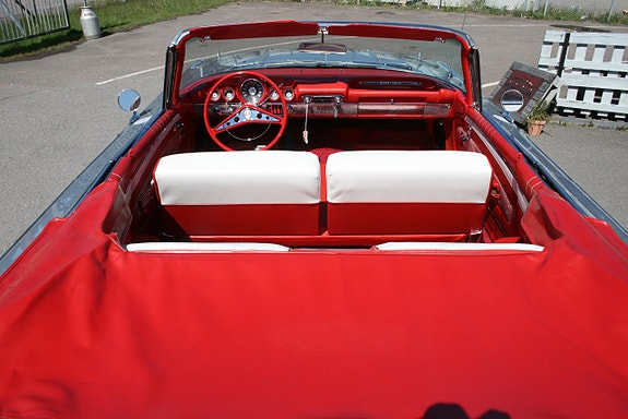 Chevrolet Impala 19 of 27