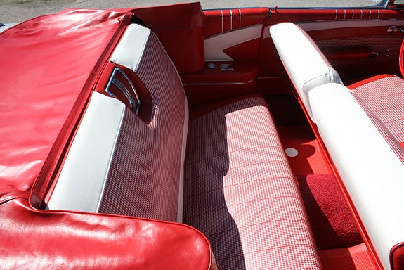 Chevrolet Impala 18 of 27