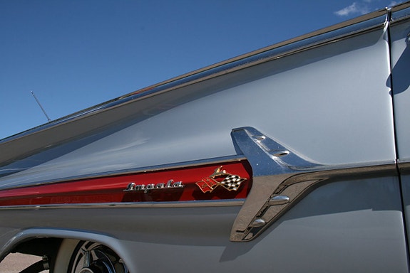 Chevrolet Impala 10 of 27
