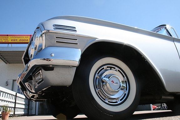 Chevrolet Impala 26 of 27