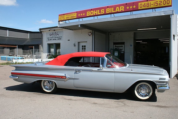 Chevrolet Impala 13 of 27