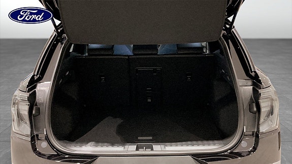 Ford Explorer 10 of 12
