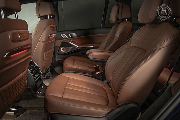 BMW X7 9 of 9