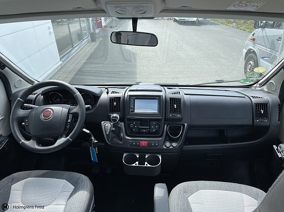 Adria Twin 640 SGX 4 of 10