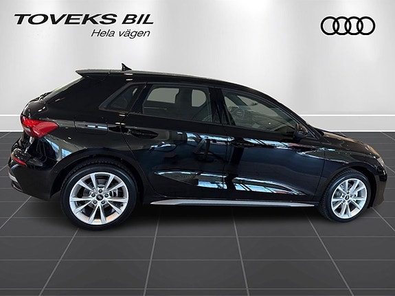 Audi A3 4 of 16