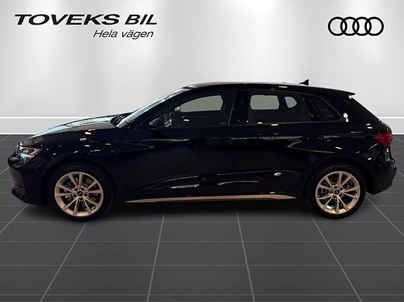 Audi A3 8 of 16