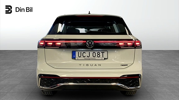 Volkswagen Tiguan 5 of 14