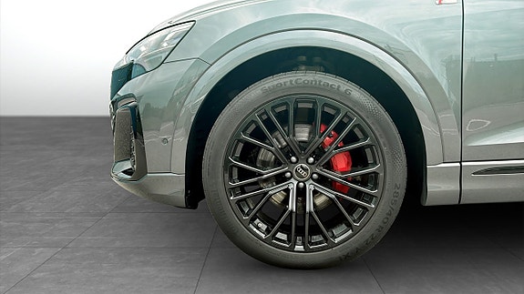 Audi Q8 6 of 13