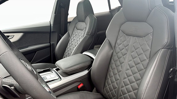 Audi Q8 8 of 13