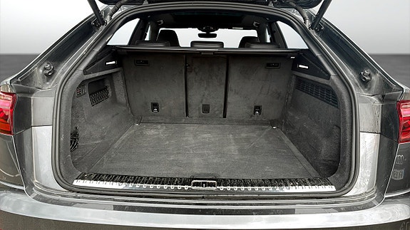 Audi Q8 13 of 13