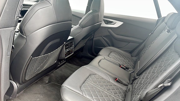 Audi Q8 12 of 13