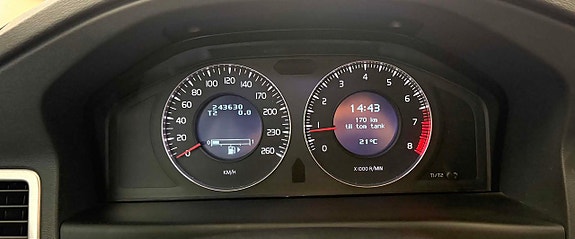 Volvo V70 20 of 25