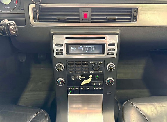 Volvo V70 18 of 25