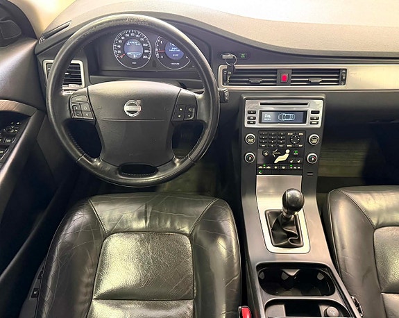 Volvo V70 17 of 25