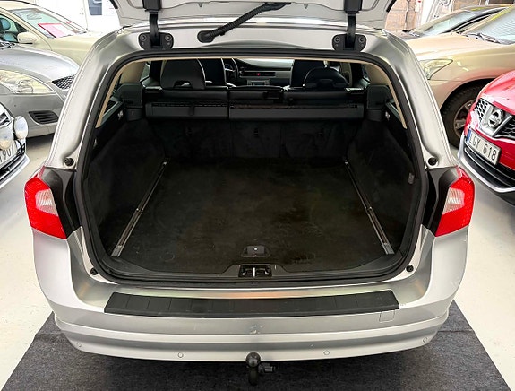 Volvo V70 7 of 25