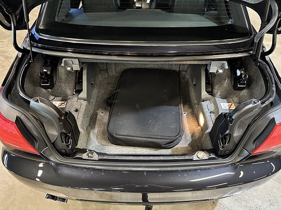 BMW 325i 16 of 22