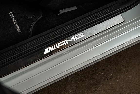 Mercedes-Benz CLS63 24 of 30