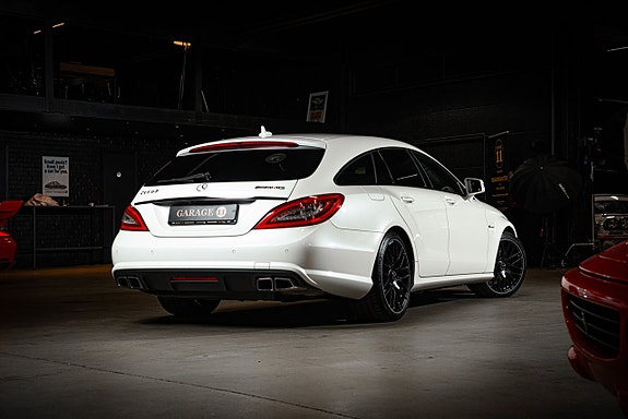 Mercedes-Benz CLS63 5 of 5