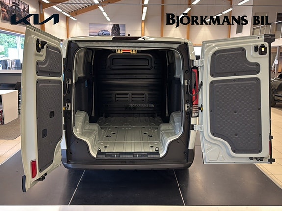 Kia PV5 14 of 14