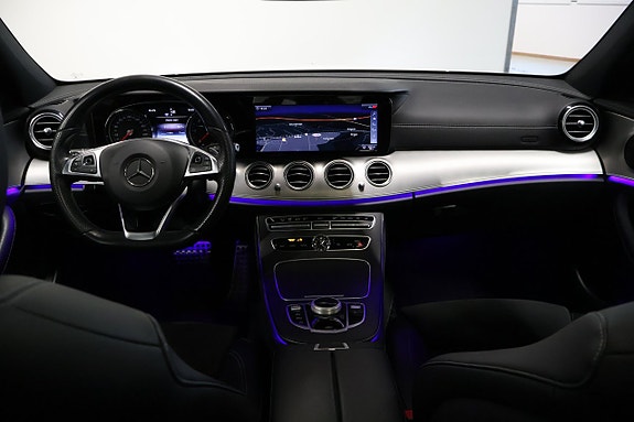 Mercedes-Benz E200 13 of 27