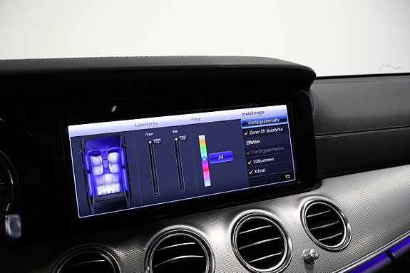 Mercedes-Benz E200 27 of 27