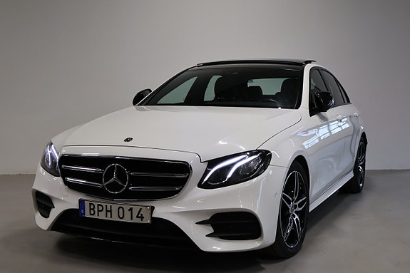 Mercedes-Benz E200 2 of 5