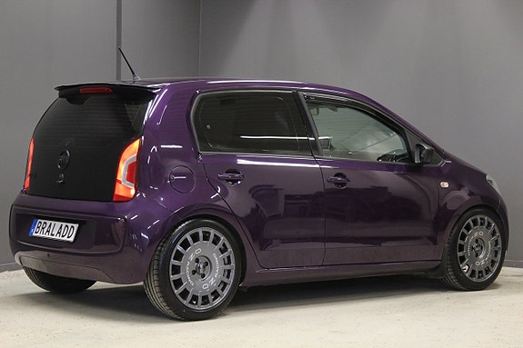 Volkswagen UP! 4 of 5