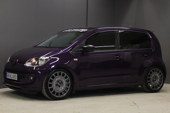 Volkswagen UP! 2 of 5