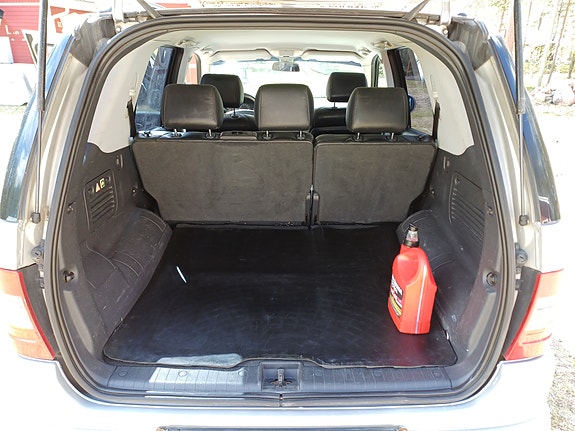 Mercedes-Benz ML320 7 of 13