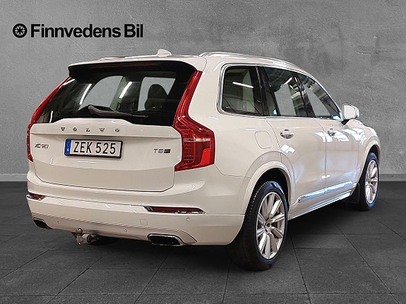 Volvo XC90 4 of 5