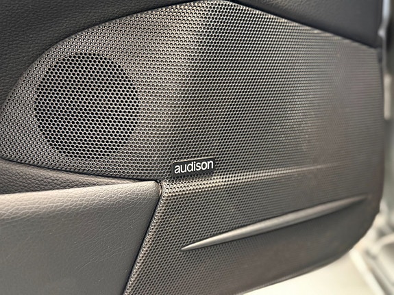 Volvo S60 16 of 17