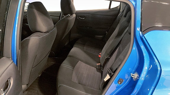 Nissan Leaf 5 of 5