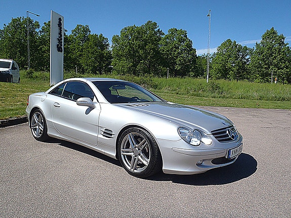 Mercedes-Benz SL500 4 of 5