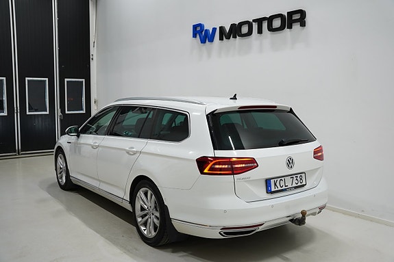 Volkswagen Passat 4 of 5