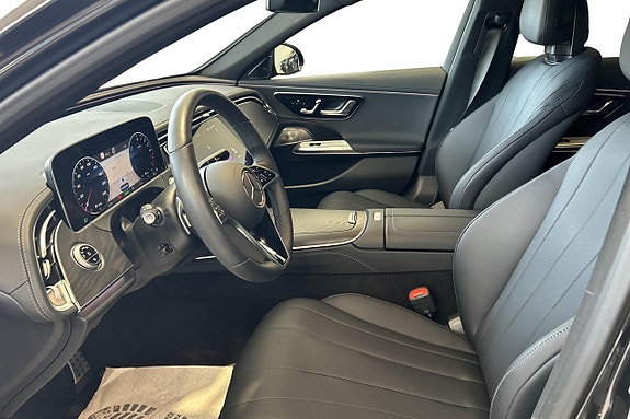 Mercedes-Benz E300 de 6 of 12
