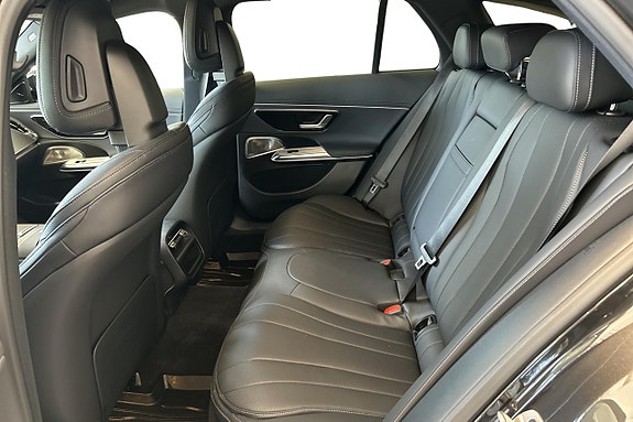 Mercedes-Benz E300 de 8 of 12