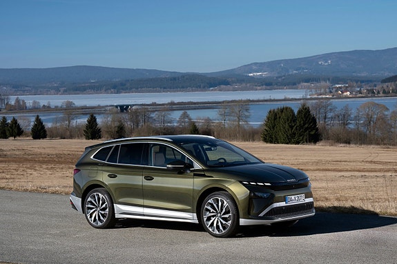 Skoda Enyaq 2 of 3