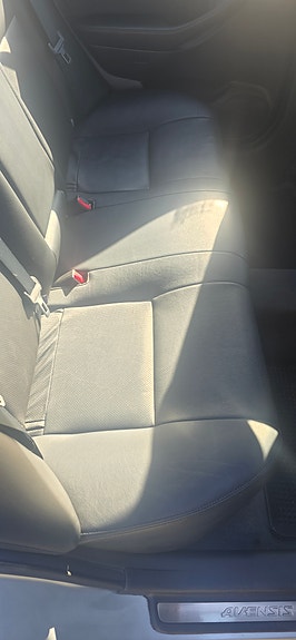Toyota Avensis 4 of 5