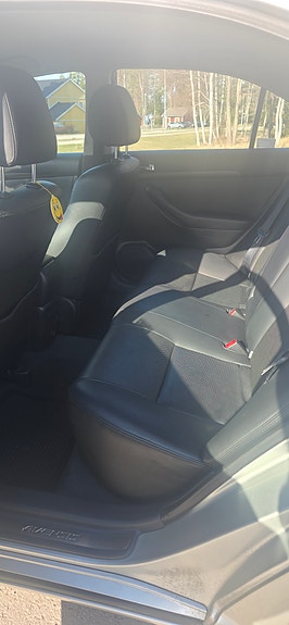 Toyota Avensis 3 of 5