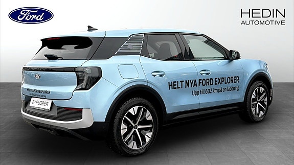 Ford Explorer 2 of 5