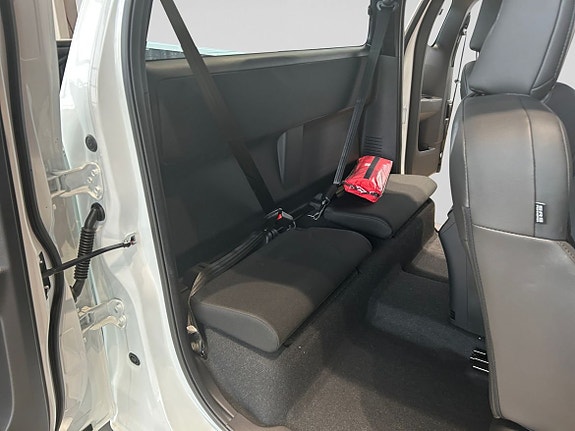 Isuzu D-max 13 of 15