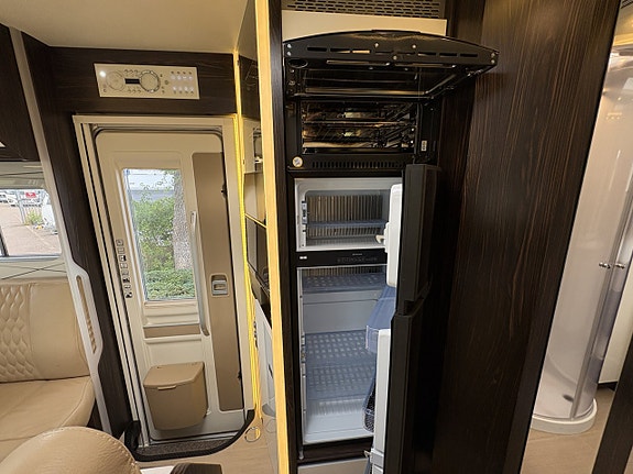 Bürstner BI9202 14 of 21