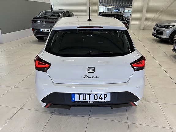 Seat Ibiza 4 of 5