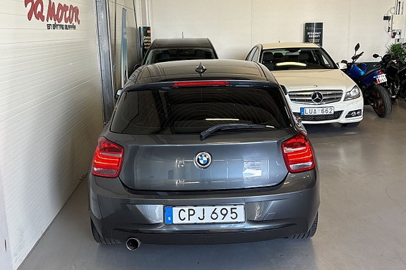BMW 118d 8 of 24