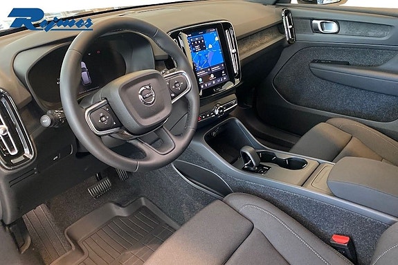 Volvo EX40 5 of 19