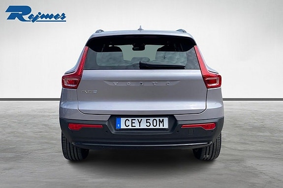 Volvo EX40 18 of 19